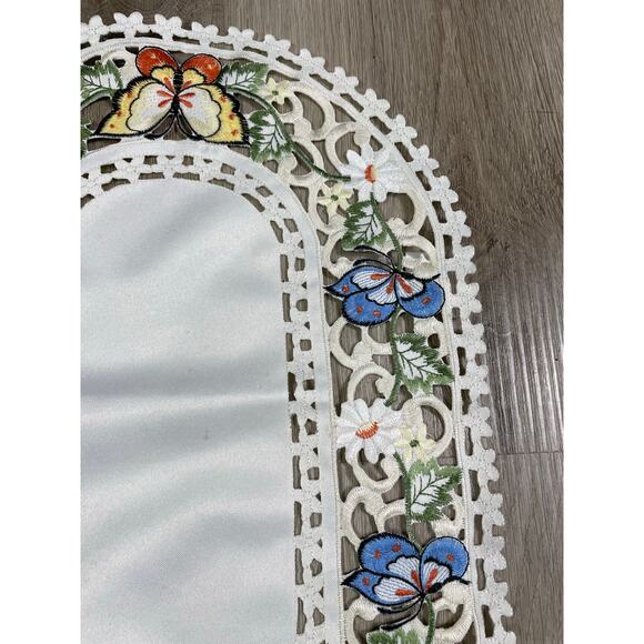 Butterfly‎ Lace Table Oval Floral Embroidered Cutout Doily 100% Polyester - Picture 5 of 8